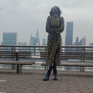 Poppies are forever green midi dress